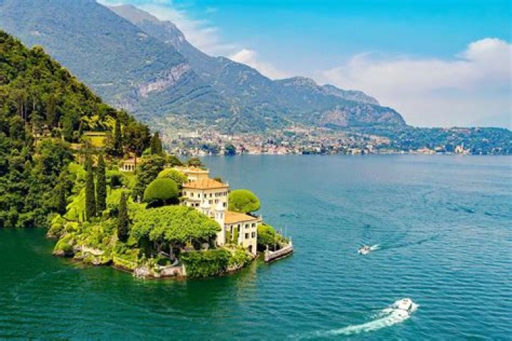 Bella Vista: A Comprehensive Guide to the Scenic Beauty and Cultural Richness