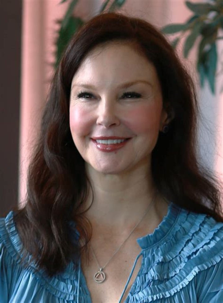 Discover Sensational Ashley Judd Photos and Images