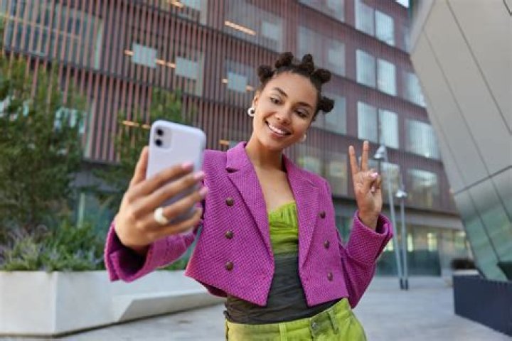 Discovering MrSpoindexter: The Journey of a Social Media Influencer