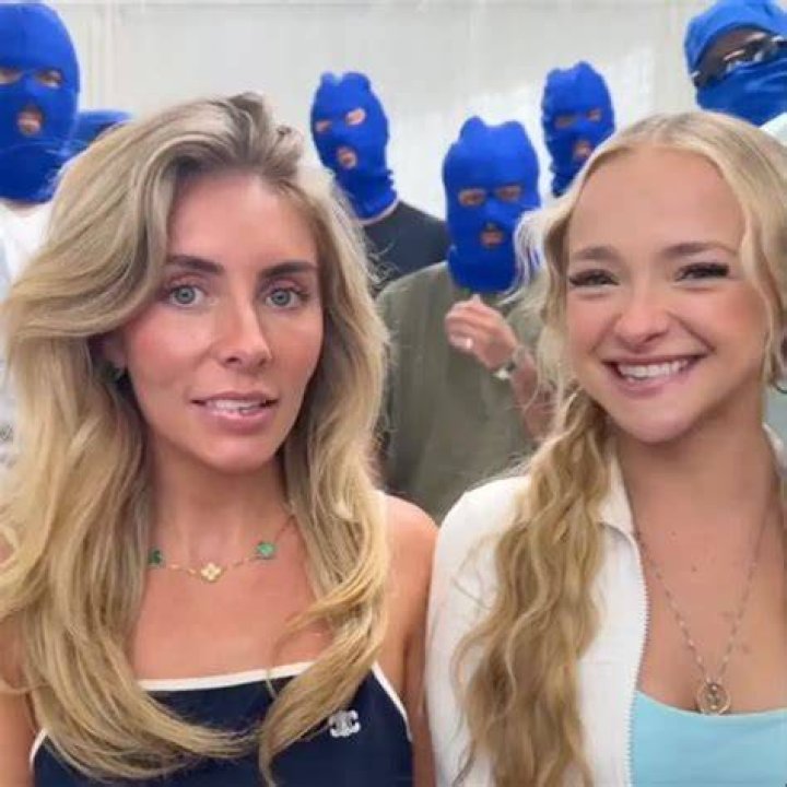 Discovering the World of Jullia Fans: A Deep Dive into Their Passion