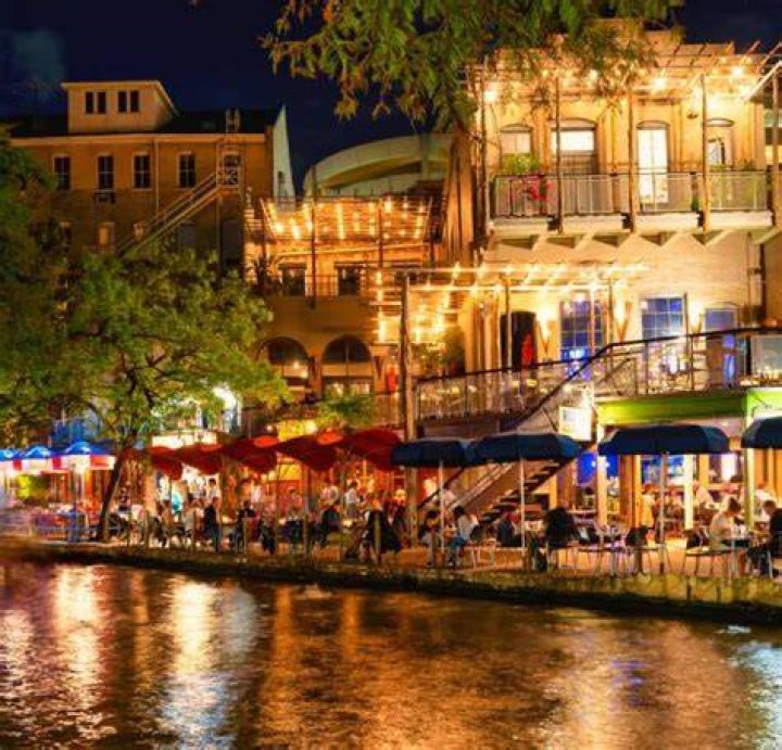Exploring Southtown Pourhouse: A Unique Culinary Experience in San Antonio