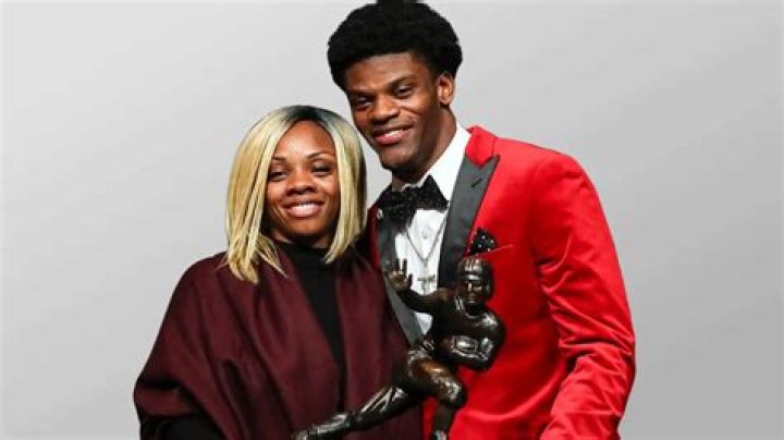 Lamar Jackson's Wife: A Glimpse into Their Relationship and Life Together