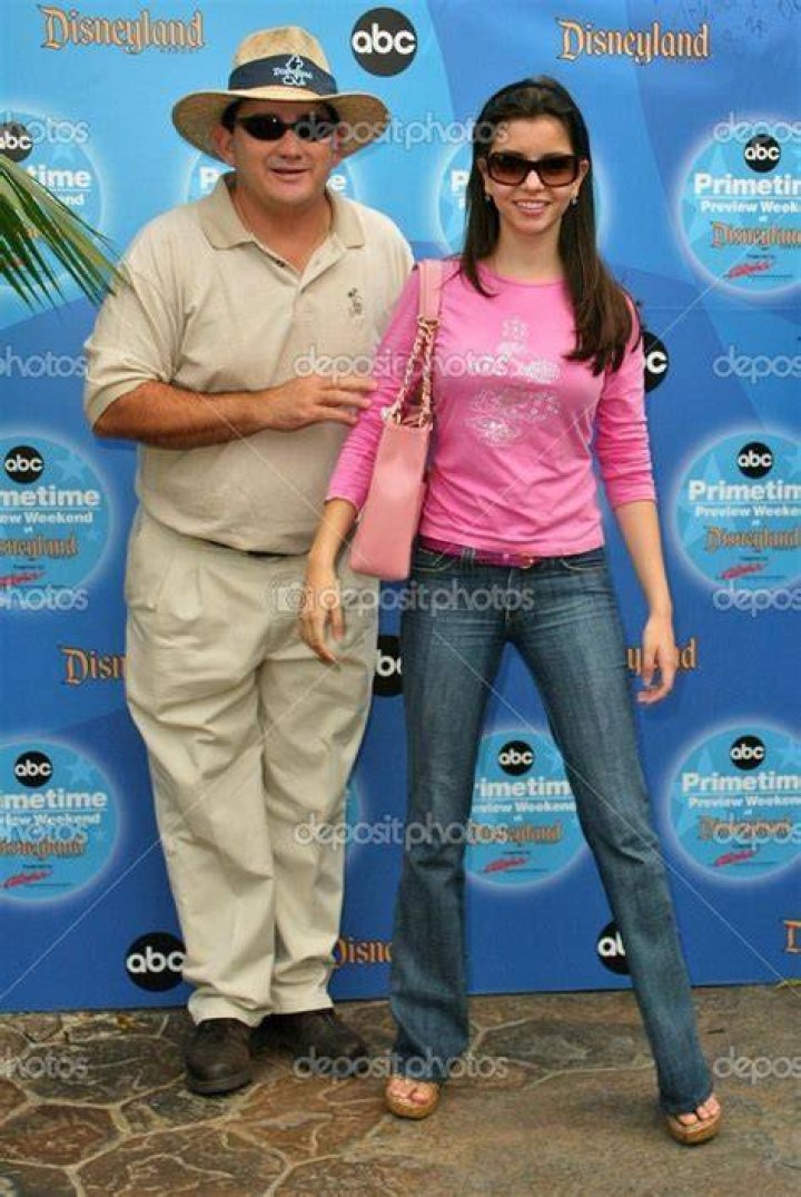 Meet the Enchanting Wife of Valente Rodriguez